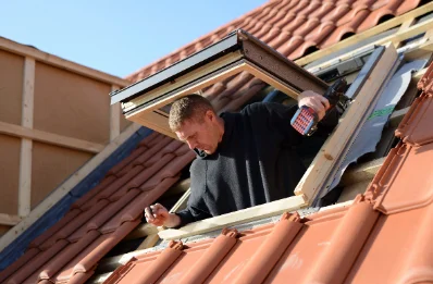 Pose de fenêtres de toit Velux à Trimer